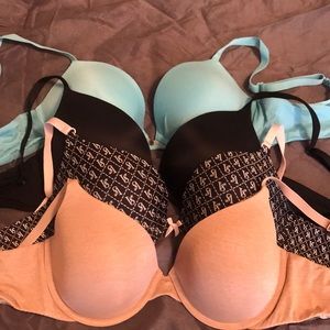 Lot of 4 VS Victoria’s Secret bras- 36C